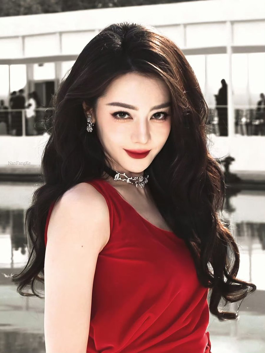 CharlieJudy929's tweet photo. @Dior most stunning!!!
#Dilraba
#DilrabaxDiorSummer27 
#DiorSummer27 https://t.co/C09lZMnydC