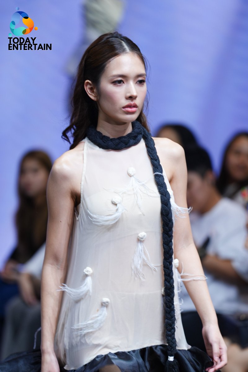 todayentth's tweet photo. "แอปเปิ้ล-มิ้ม" ในงาน Bangkok International Fashion Week 2026 - Visionary Stage at Siam Center

APPLEMIM AT SIAM CENTER BIFW26 
#SiamCenterBIFW2026xAPPLEMIM
#Applelapisara #Mimpanthita
#AppleMim #แอปเปิ้ลมิ้ม
#SiamCenterBIFW2026 #BIFW2026 https://t.co/wDwQY5F1Lz