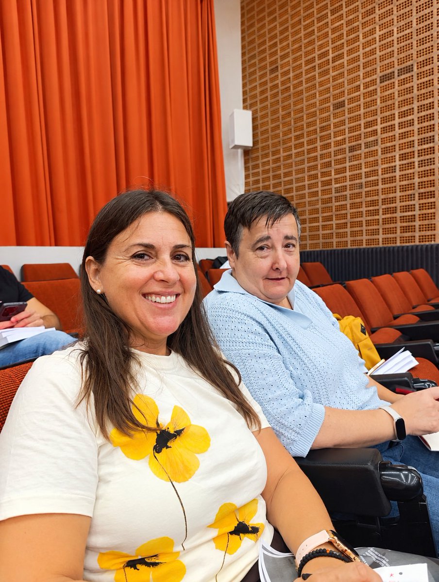 Thalex74's tweet photo. @Sanitat_CCOOPV participa en les 65es Jornades d’Estudi del Gabinet d’Estudis Jurídics de CCOO, centrades en els conflictes laborals i la defensa dels drets de les persones treballadores.
#CCOOPV #CCOO #DretsLaborals https://t.co/P1pMemxXhh