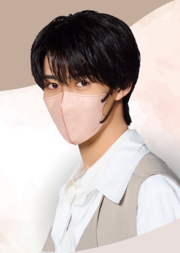 kr_kr_chan's tweet photo. やっぱマスク姿の「プライベートで会ってる」感すごくて素顔よりドキドキするんだ... https://t.co/lwLu40ZwqF