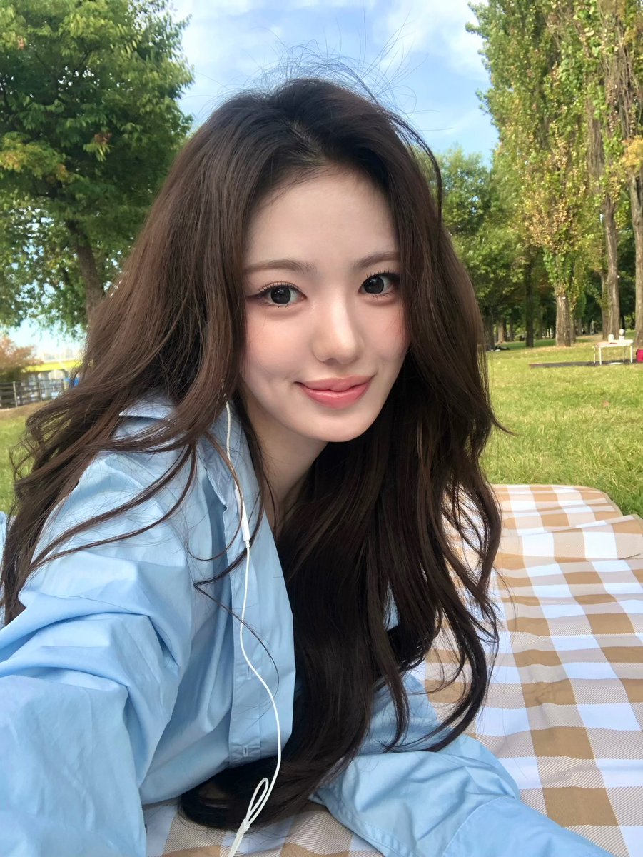 sukykiii's tweet photo. 261001 #수이 버블 🫧 https://t.co/1xFzt1S0W9