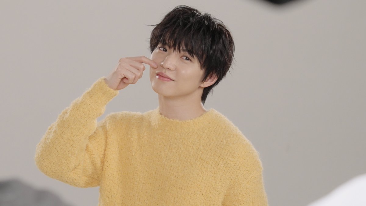 oricon's tweet photo. FANTASTICS佐藤大樹
Travis Japan松田元太
鈴木愛理
FRUITS ZIPPER櫻井優衣
⠀
15年目の綾瀬はるかと
「ベンザブロック」新CM出演❗️
⠀
松田、風邪っぽいなと思ったら一旦受け入れ
「“免疫を高めるポーズ”をします(笑)」
https://t.co/L00HiGTIPV
⠀
佐藤＆松田、鈴木＆櫻井の
特別コンテンツも配信💕 https://t.co/iACkvIBEwI
