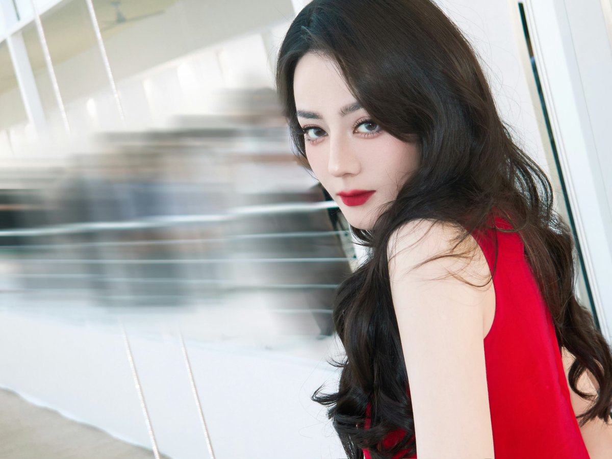 dilraba_fanclub's tweet photo. Dilraba✖️Paris Fashion Week

嘻嘻迪(Xi Xi Di)
CCD photos of Dilraba😍

crWeibo: 嘉行迪丽热巴工作室

#Dilraba #DilrabaxDiorSummer27 #DiorSummer27 @Dior https://t.co/QQ3AX8dag9