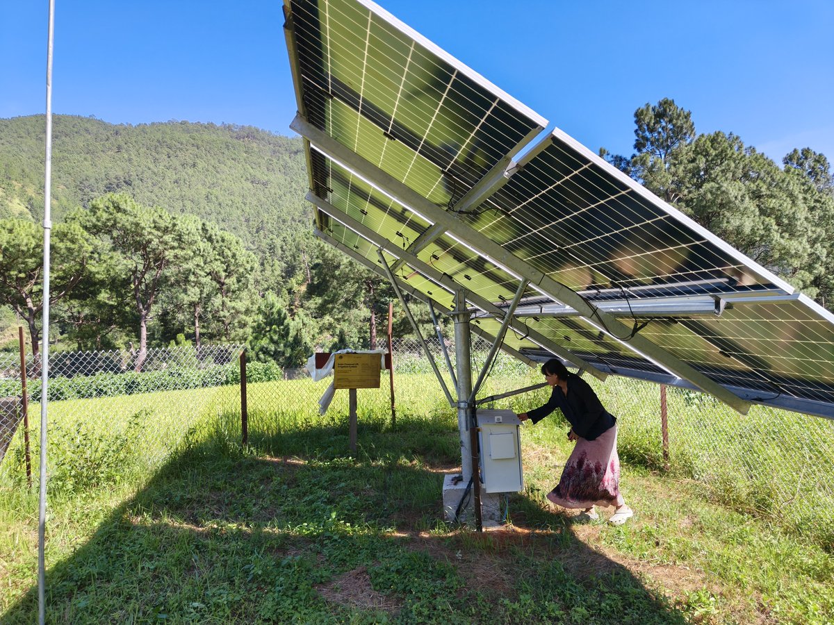 ERodDev's tweet photo. Today Oct 1, @ICIMOD @IDRCinAsia #Bhutan's Dept of #Energy are engaging regional #private #engagement to  scale #inclusive #renewable #energy in the #Himalayan region, based on @IDRC_CRDI @CanadainIndia projects such as https://t.co/W6FlHPJcLz https://t.co/dJGe6ryJZw