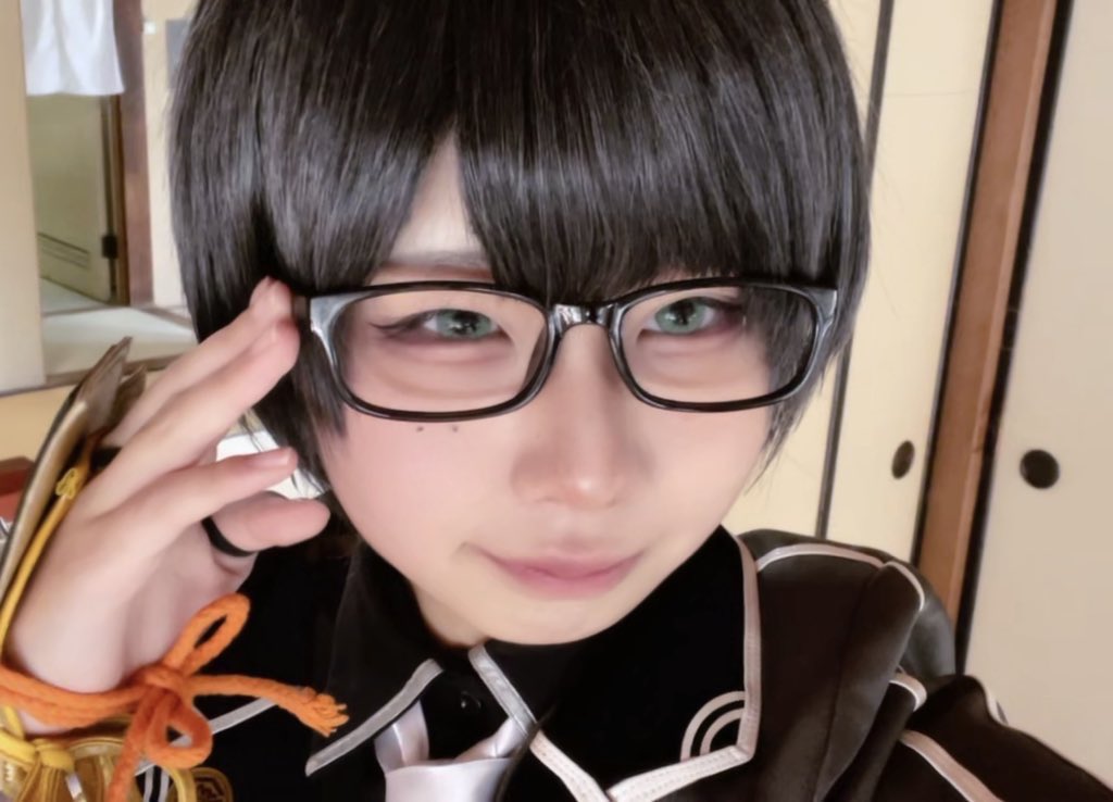 ayatoo_09's tweet photo. #眼鏡の日
メガネってすごく良いんですわぁ………。 https://t.co/MmMwv1NTsP