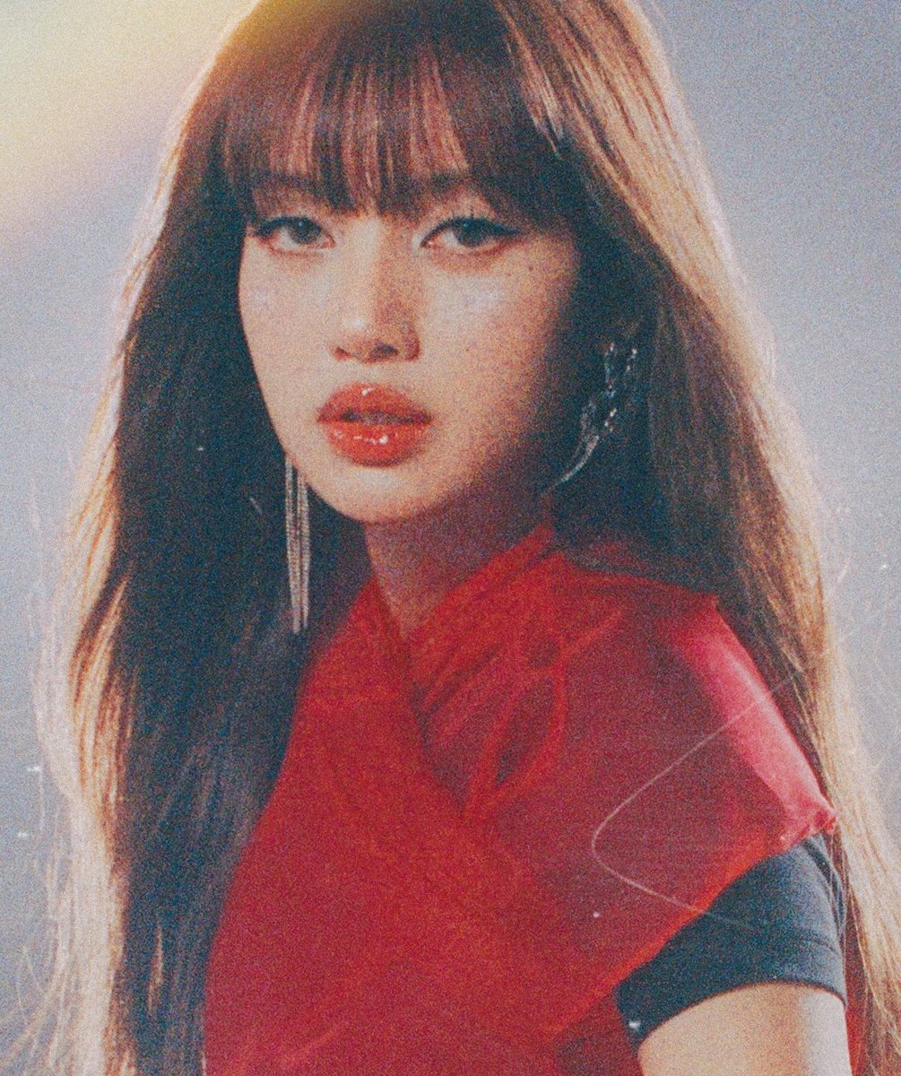 titijen29's tweet photo. Ethereal beauty. #lisa #lalisamanoban #lalisa https://t.co/cTfD3bXEtY