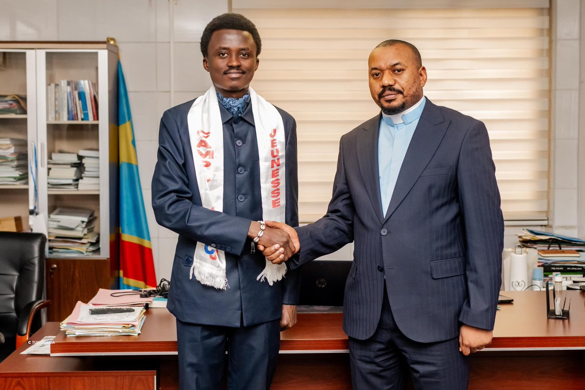 aucentretv's tweet photo. 🇨🇩 La Coalition CAMP DE LA JEUNESSE, conduite par Me Henoc MANOKA, a été reçue par l’ECC via le Rév. Erick NSENGA. Au cœur des échanges : les 8 réserves de la jeunesse sur le Dialogue national inclusif et sa participation effective au processus. https://t.co/TIcY46nuzx