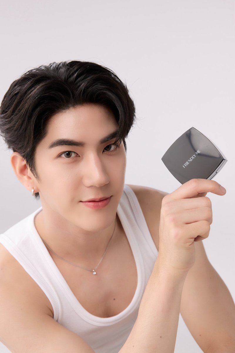 FriendlyMe_TH's tweet photo. Your skin but smoother
เผยผิวสวยเรียบเนียน ดูโกลว์อย่างเป็นธรรมชาติด้วย FRIENDLY ME Shine Glow Smooth Skin Cushion
งานผิวที่ให้ความสวยแบบ effortless ในทุกมุมมอง

ช่องทางการสั่งซื้อ
https://t.co/9kgtJ1UwI5

🛍️ที่ร้าน Beautrium
และ https://t.co/UD6Lnkv7j7 

🛍️Friendly Me Flagship Store
สาขา Banthat Thong
📍https://t.co/fwEP8tH3eb

✨สามารถรับบริการทดลองสินค้าหรือแต่งหน้าฟรีได้ที่สาขาเลยค่ะทางแบรนด์มีผู้เชี่ยวชาญคอยให้บริการ 

#FriendlyMe  
#FriendlyMeShineGlowSmoothSkinCushion
#FriendlyMexSeaTawinan
#sea_tawinan
