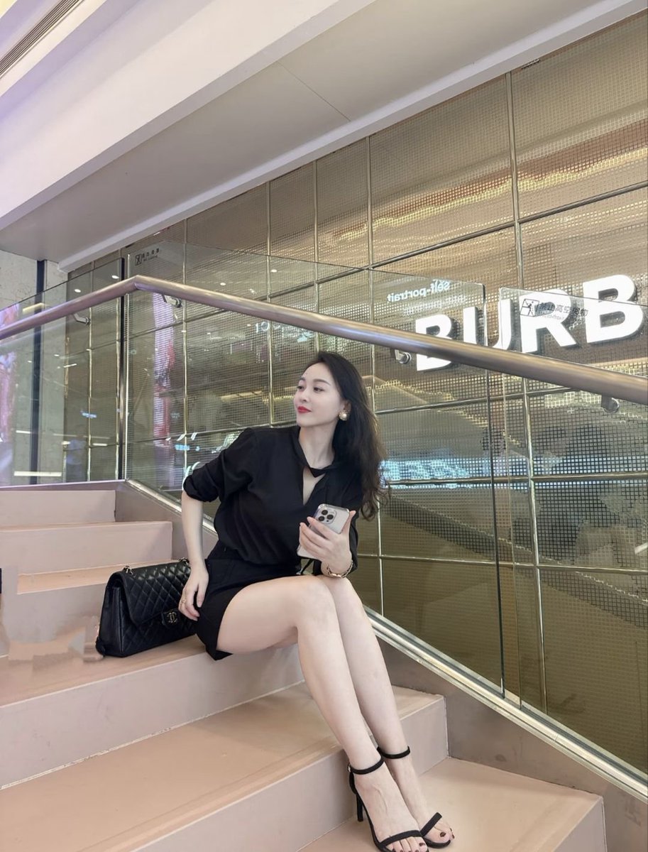 lori43xd1's tweet photo. 我想了很久，没有满意的性生活原因来自哪里，我肯定也不是那种很容易约或是想就叫一个人，首先性这方面，我从来不想主动，觉得不是恋爱关系，当你的身体床上表现足够吸引对方，对方自会找你，带着被认可的心态去做爱，本身就是一件很享受的事。而这种认可衍生性高潮的过程也很加分。 https://t.co/WVdRTK981y