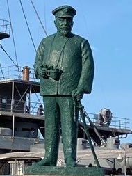 maityi702's tweet photo. 私は日本人です。ロシアは私の敵ではありません。🇯🇵🚢💥🚢🇷🇺 https://t.co/oqKSTpcj0W