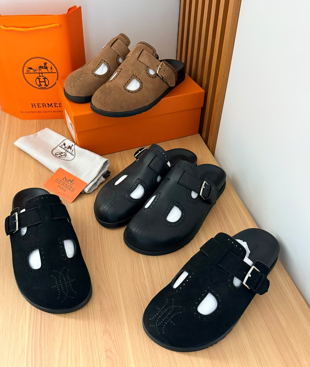 bsluxy's tweet photo. Hermes Mary Jane Mule

52k https://t.co/YR2p0kIvy6