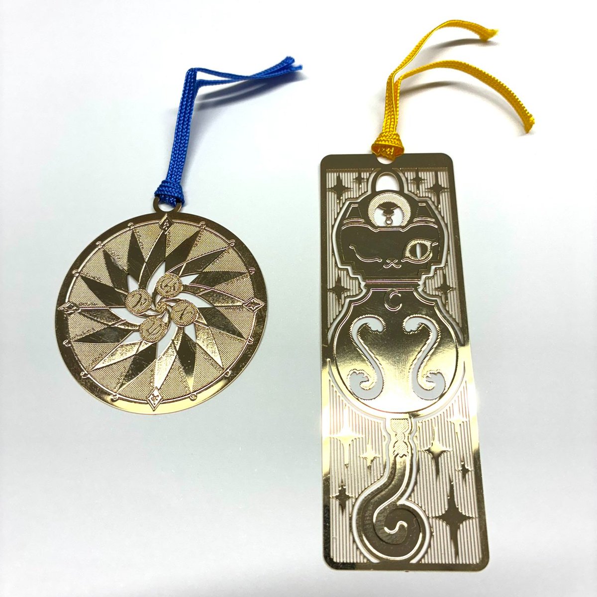 sai_zen_sen's tweet photo. 【マチ★アソビ vol.31】マチ★アソビvol.31に星海社も出展します！　星海社ブースでは、サイン本やFGOフェスにて販売した『魔法使いの夜』金属しおりなどを販売いたします。出展場所は東新町商店街です。しんまちボードウォークのパラソルショップではありませんので、ご注意ください。#マチアソビ https://t.co/lqqOnXpd0m