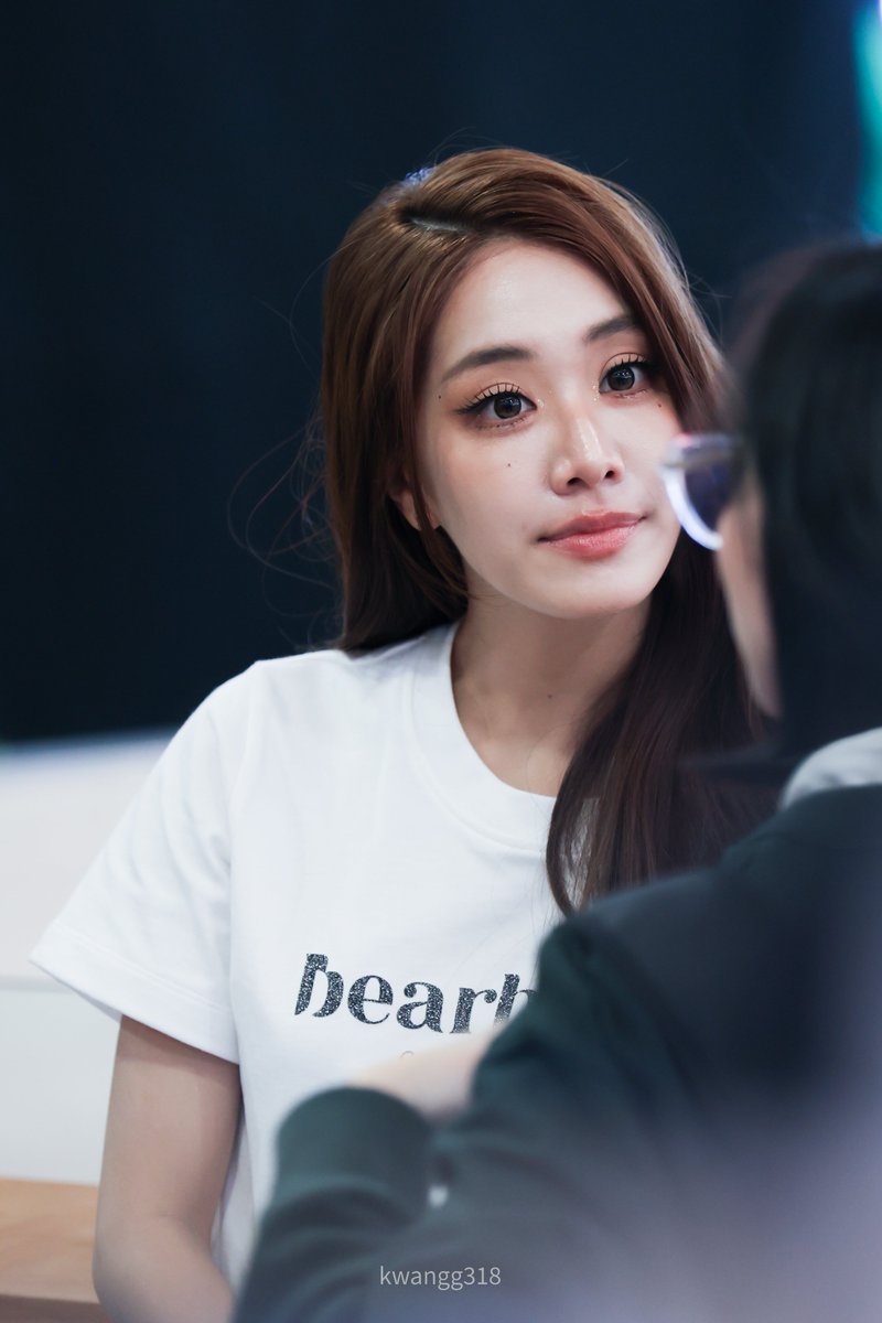 kwangg318's tweet photo. แป๋วคับ 🥺

#RobinsonsuperJeansWeekxMind4eve
#Mind4EVE #4EVE https://t.co/HuCy7drnZt