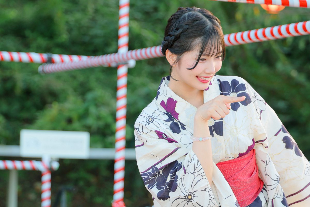 mon_bstar's tweet photo. 🏮『艶めく 大人の秋祭り』🏮
📍サマーランド｜10/1 即出し速報📸✨

＼Bstar所属の純���彩永が出演🤍／
♡ @mashiro__sana ♡

赤い帯と、笑顔で手を振る姿が魅力的🥰👋

写真を通して、秋祭りの雰囲気をお楽しみください🫶🍁

#艶めく大人の秋祭り
#近代麻雀水着祭2026 https://t.co/rrYSUCURXk