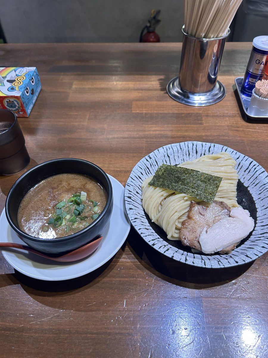 alsonant's tweet photo. 美味いやん　つけ麺って塩味強くてあんまりなんだけどここは丁度良かった https://t.co/6TAVp971jl
