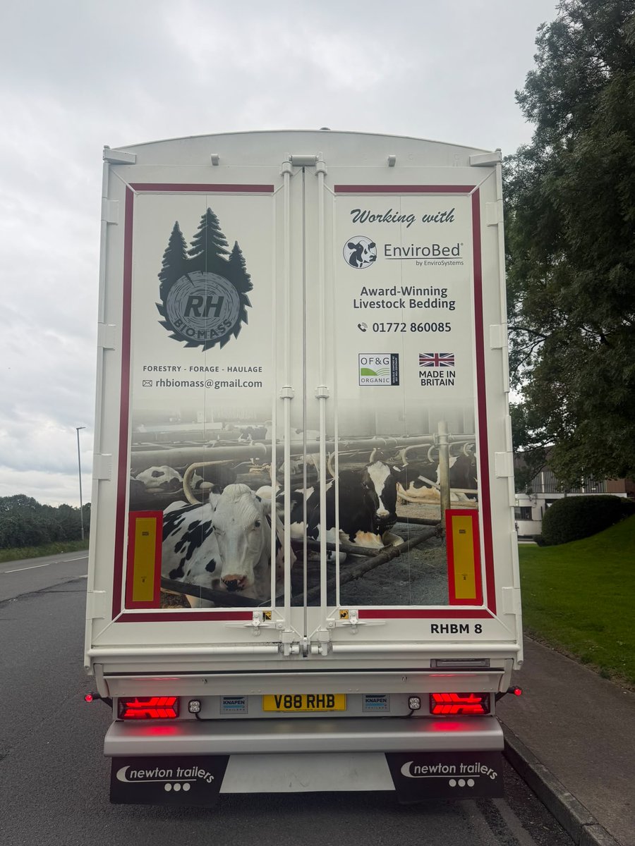 Envirosystemsuk's tweet photo. KEEP AN EYE OUT FOR ENVIROBED ON THE ROAD!  We’re loving this brilliant lorry wrap for RH Biomass, showcasing our award-winning EnviroBed livestock bedding!  Looking to order EnviroBed?  Get in touch with our team on 01772 860085. 📲 https://t.co/NVjtD6ZPGQ