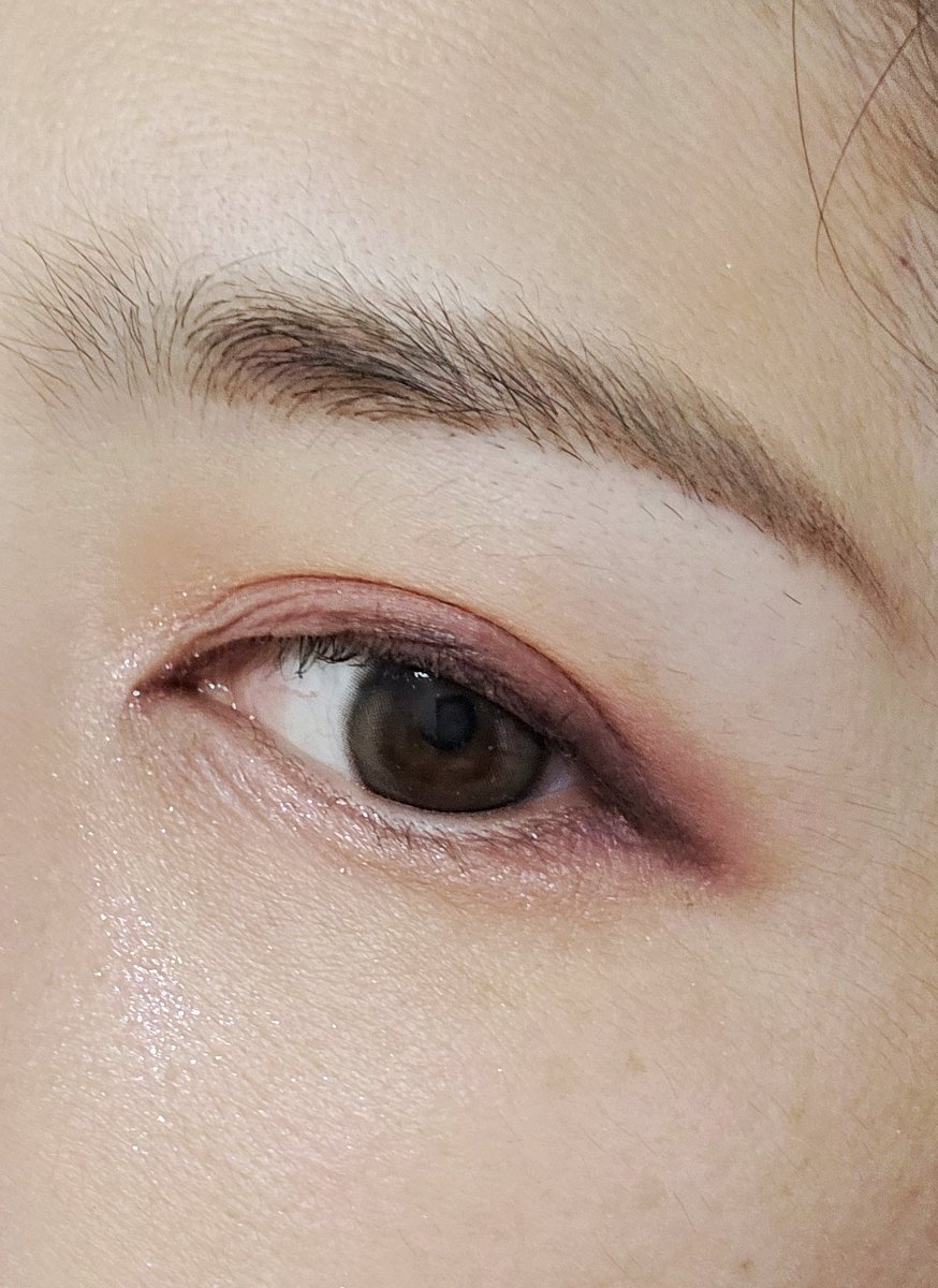 aska1010's tweet photo. 大好きなJUNG SEM OOOLさんから
@jsmbeauty_jp
アーティストアイパレット コア

#Red brown（レッドブラウン）使用しました🥰
ブルベよりピンクとチョコブラウンの締めカラー
ラメも細かくて発色も綺麗✨
【PR】 https://t.co/0vYzwvwJE4