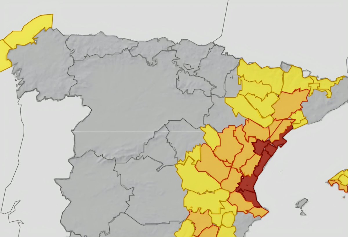 CH_Ebro's tweet photo. La @AEMET_Esp @AEMET_Cat emite aviso 🔴rojo por intensidad de lluvia en el litoral de Tarragona e interior norte y litoral de Castellón y 🟠🟡en Aragón y Castilla-La Mancha. Pueden producirse crecidas súbitas @emergenciescat @GVA112 @112Aragon @112clm 
https://t.co/ChzOunyaLq https://t.co/GxOHTEKemh