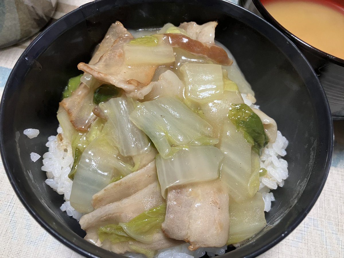 edgar_merry's tweet photo. 今日は
白菜と豚バラの中華丼

#おうちごはん #晩ごはん #飯テロ https://t.co/gt4QmcyLQB