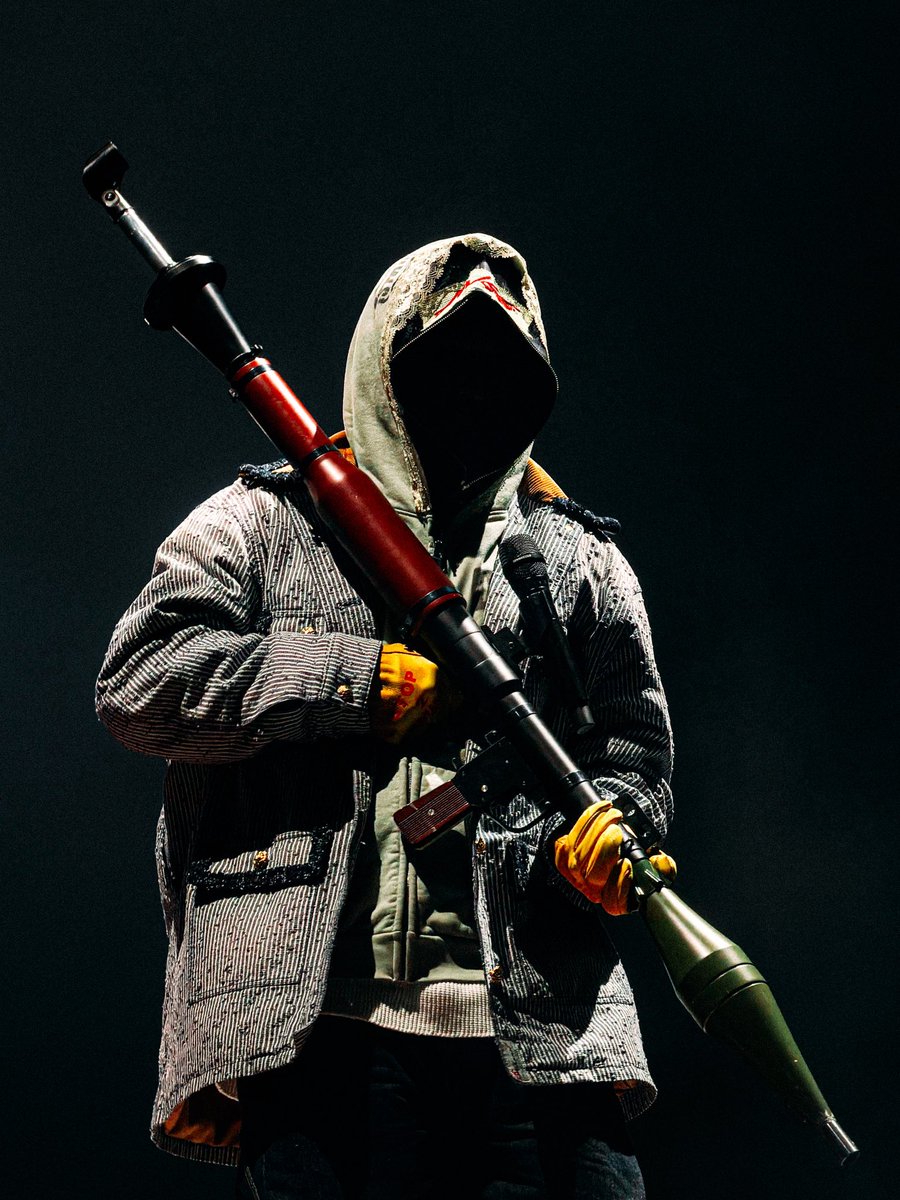 scarxell's tweet photo. Mon shoot de A$AP Rocky pour son Bercy à Paris, fou. 

Shooter à l’iPhone. https://t.co/IZroqEN2Dh