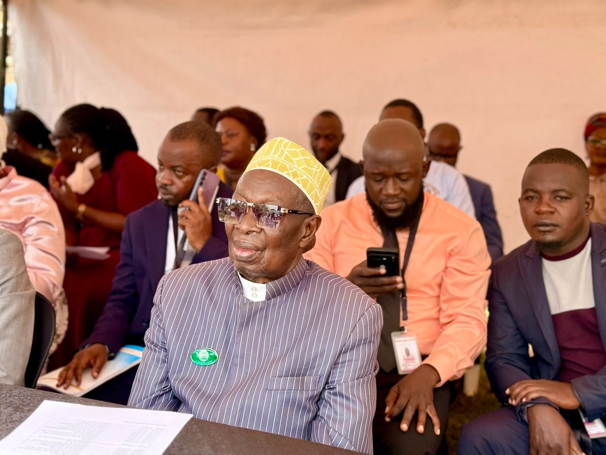 MinofHealthUG's tweet photo. The National Launch of the Measles-Rubella Vaccination Campaign is underway at Wakiso Health Center IV. The campaign will run from 1 - 5 October, 2026. 

The campaign aims to vaccinate 7.5 million children aged 9 months to 5 years. 

The launch is officiated by the Minister for Health, Dr. @CHRISBARYOMUNS1 flagged by Permanent Secretary, @DianaAtwine, partners and other delegates. 

#MOHatWork | #MRCampaignUG26