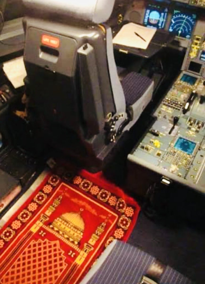 2025DJT2025's tweet photo. If you were boarding your flight and looked into the cockpit, before heading to your seat, 
and saw a prayer mat on the floor between the pilot and co-pilot’s seats…

would you continue with your travel plans on the aircraft? https://t.co/tGWm1rUrAN