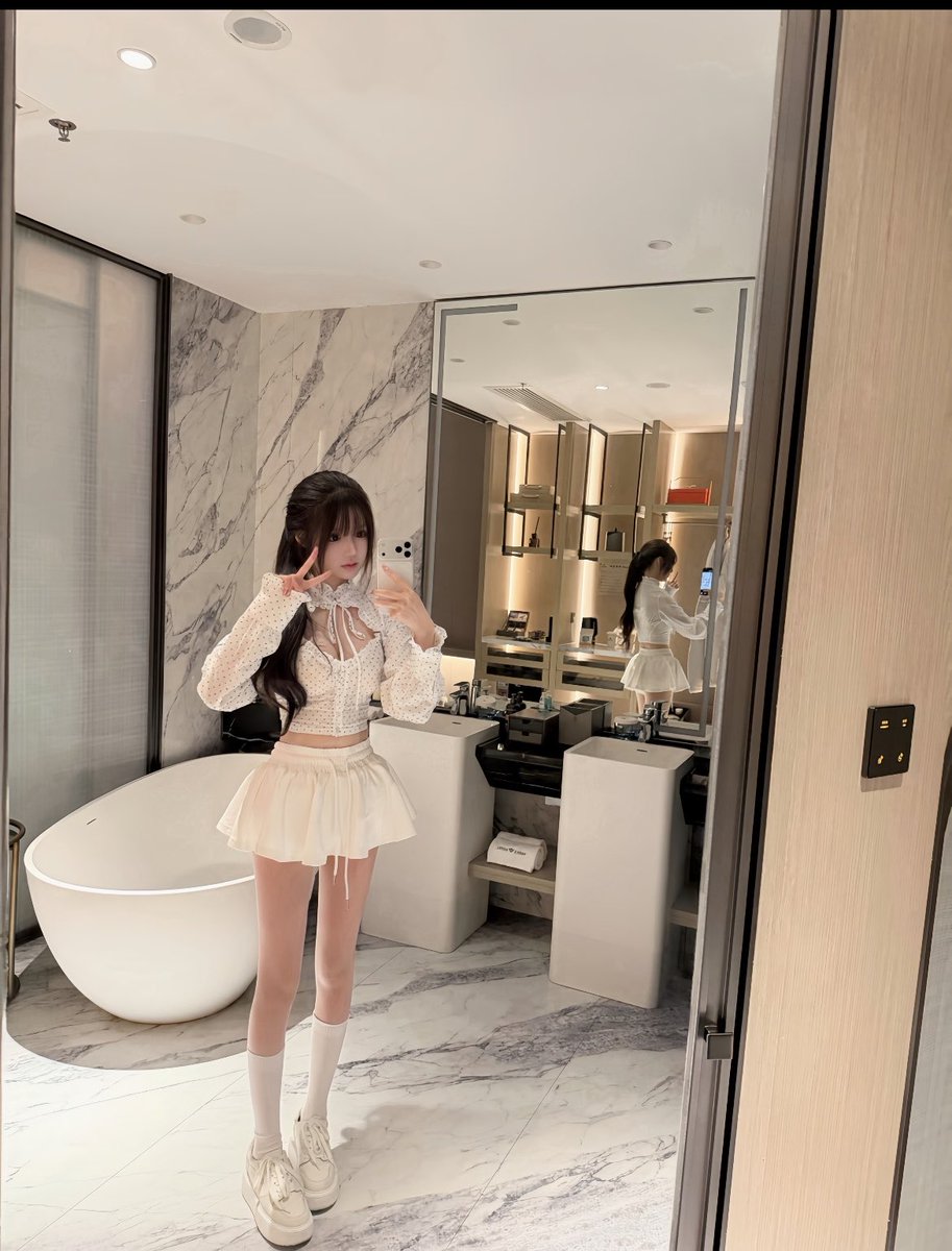 MargaretLog9rl's tweet photo. 开始上供哦！！

18岁有点毛毛了  有人想锐评一下我自己的福吗？

不要🚪赶紧看，我要删了

新鲜出炉 https://t.co/65ZdR9T8QD