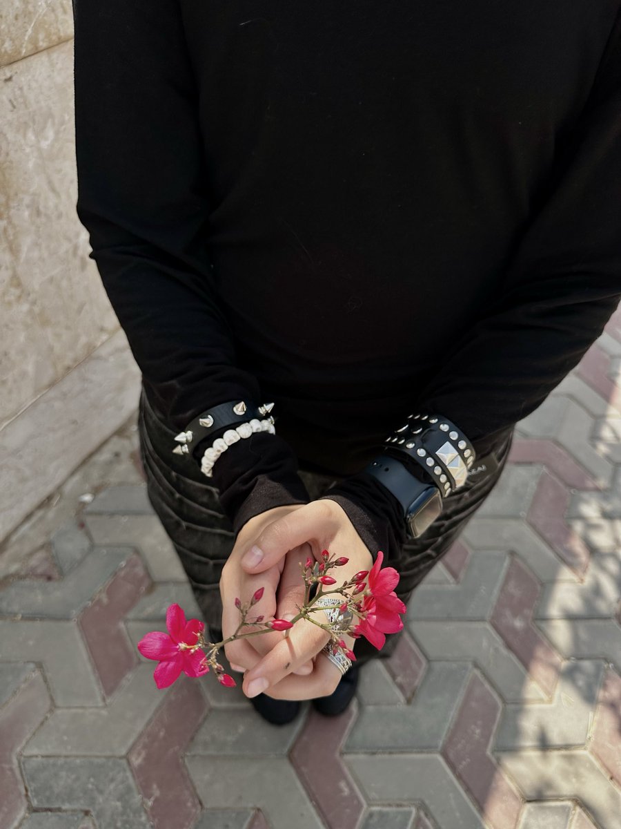 VelvetDeatth's tweet photo. يوم لطيف مع حبيبتي https://t.co/gPofWQLM0O