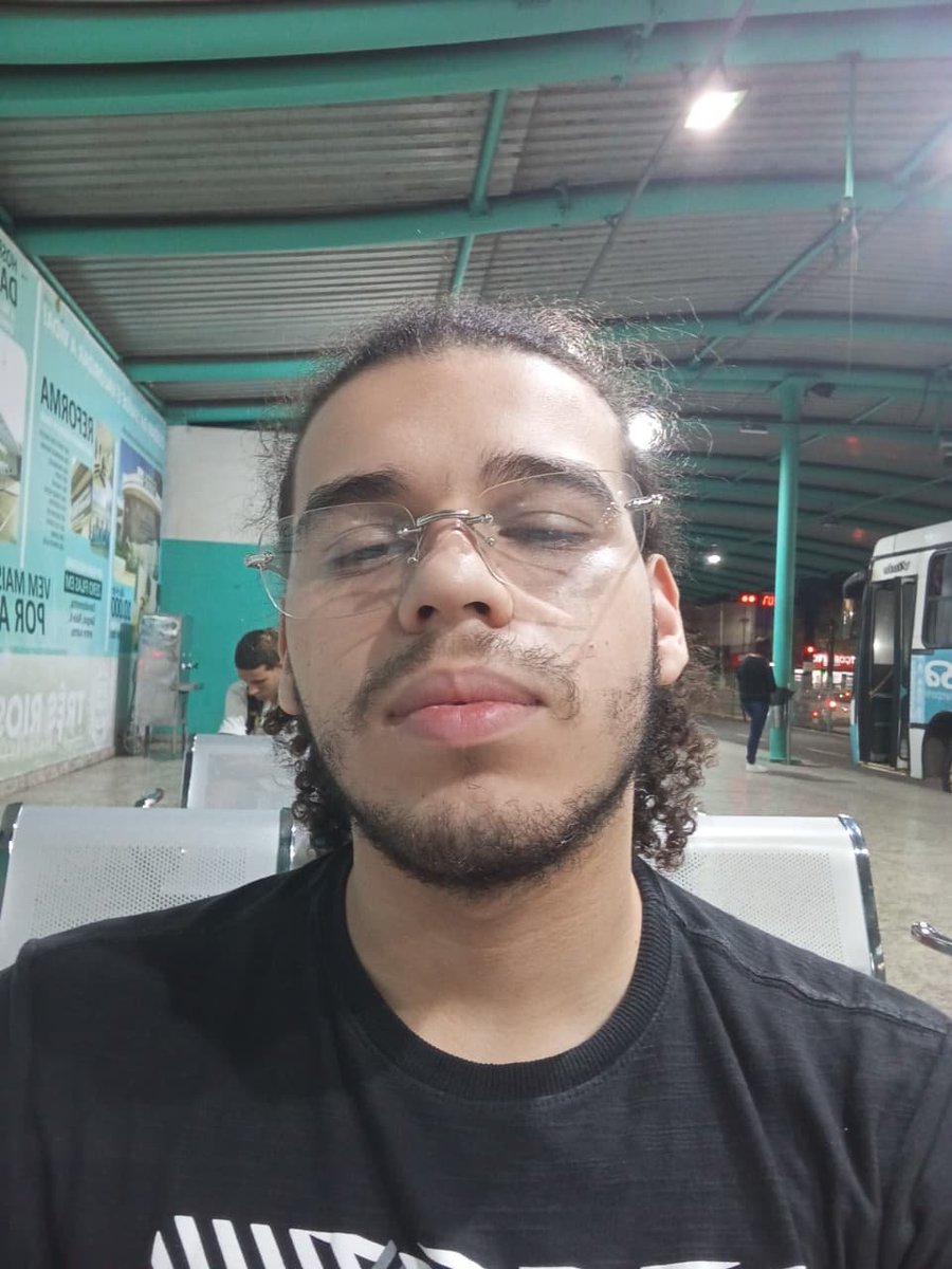 Biruliru21's tweet photo. Julgando pelo meu rosto, vocês acham que eu tenho quanto de pica? 
#PINTOSAWARDSㅤㅤ 
#PINTOAWARDㅤㅤㅤ 
#XOTAAWARDSㅤ 
#Fotografía 
#TROCONUDSㅤ 
#PEITOSWARDSㅤ 
#RABAAWARDSㅤㅤㅤ https://t.co/UbSYusWd2D