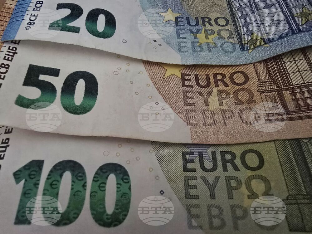 BTAnewsENG's tweet photo. #BulgarianNews
📉 In #September 2026, the monthly #inflation rate in Bulgaria is expected to be -0.3% and the #annual inflation rate 5.6%, according to flash #estimates of the National #Statistical Institute published on Thursday.
Read more in the comments. https://t.co/SL21uF5u4Q