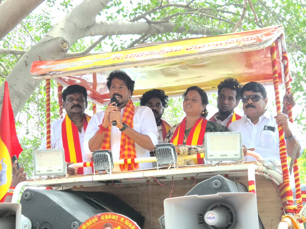 vinothravi11's tweet photo. மாண்புமிகு தமிழக வெற்றிக் கழகத் தலைவர், தமிழ்நாடு முதலமைச்சர் அவர்களின் அறிவுறுத்தலின் படி,

இன்று (01.10.2026) வியாழக்கிழமை,

மதசார்பற்ற சமூகநீதி வெற்றி கூட்டணி சார்பில் மதுராந்தகம் இடைத்தேர்தலில் போட்டியிடும் வெற்றி வேட்பாளர் திருமதி. K. மரகதம் குமரவேல் அவர்களுடன் இணைந்து மதுராந்தகம் சட்டமன்ற தொகுதியில் உள்ள குமரவாடி கிராமத்தில் பொதுமக்களை சந்தித்து பிரச்சாரம் மேற்கொண்டோம்.

#CMJosephVijay  #maduranthakam