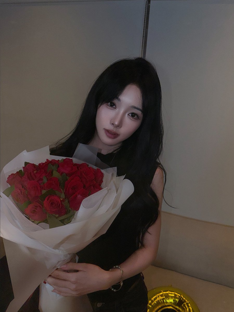 geeniusofficial's tweet photo. #예영이예영

1000🌹❤️ 다음에 또 만나쟈

#지니어스 #Geenius
#예영 #Yeyoung #イェヨン https://t.co/InNuI9xCSU