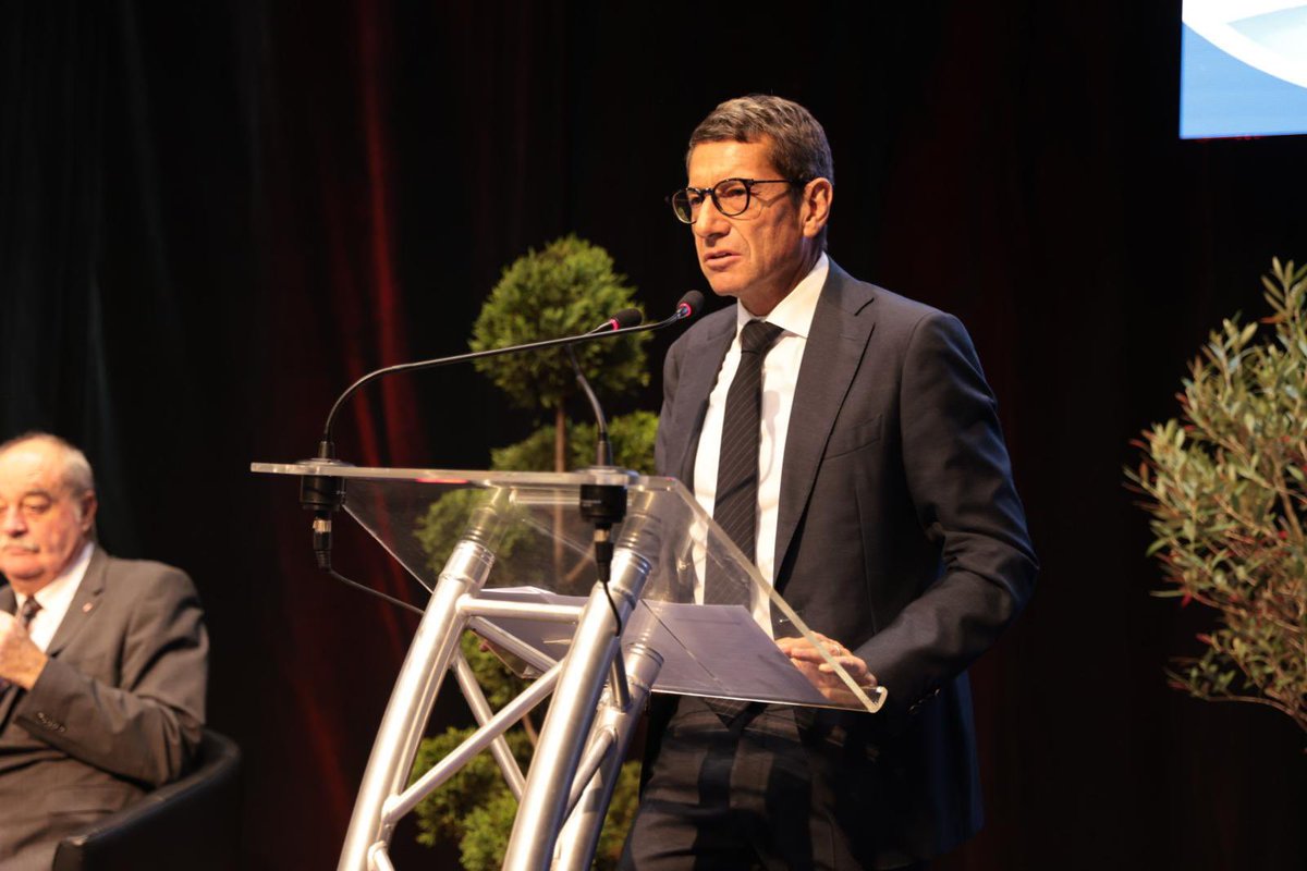FLeturque's tweet photo. 📍 Congrès des maires du #PasdeCalais à Longuenesse.

Face aux crises, nos communes et leurs élus sont en première ligne. En ce début de mandat, plus que jamais besoin de communes fortes et d’élus proches du terrain.

Merci à l’#AMF62 pour ce rendez-vous https://t.co/Rvsctp5foy