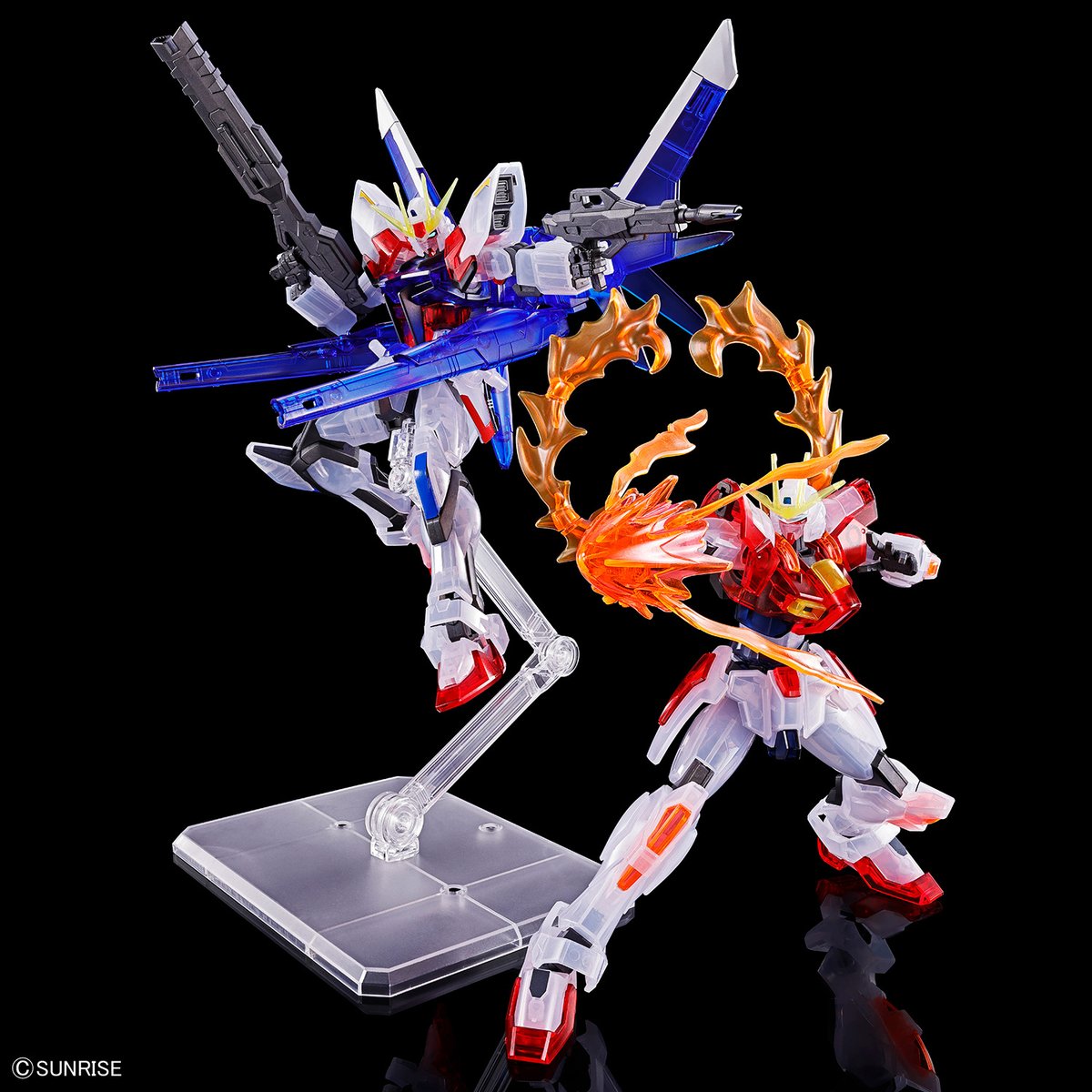 gundambase_t's tweet photo. 【新商品情報】

10月10日(土)発売予定！

HG 1/144
ビルドストライクガンダム フルパッケージ
&amp;ビルドバーニングガンダムセット
[クリアカラー]

商品詳細はこちら！
▶https://t.co/9n8cLLaBca

#ガンプラ
#ガンダムベース https://t.co/8AoUmDvCXS