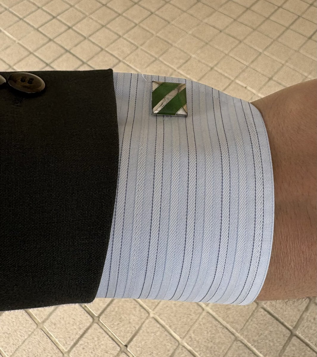 00731a's tweet photo. 2026/10/1
ダークブラウンのストレートチップ

中間決算も無事終わり、下半期も穏やかに始まりました。

#リーガル https://t.co/q0T9bcxnBX