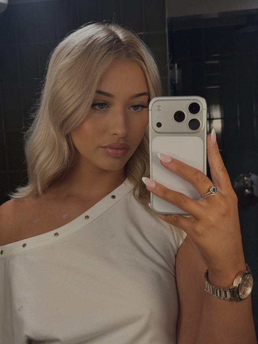 servegoddessk's tweet photo. Crawl to me &amp; pump all that 💸 awayyy

Findom https://t.co/mKH97hCHNj
