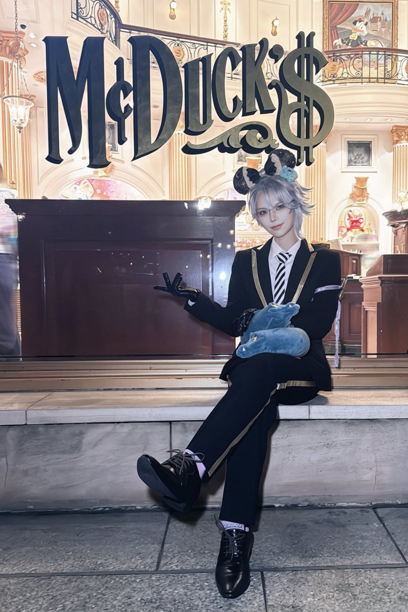 saraba_n's tweet photo. 💰💰🐙💰💰

🐍「人様の店に手を出そうとするな」

#Dハロ仮装2026 #Dハロツイステ https://t.co/9gGOPNIyNe