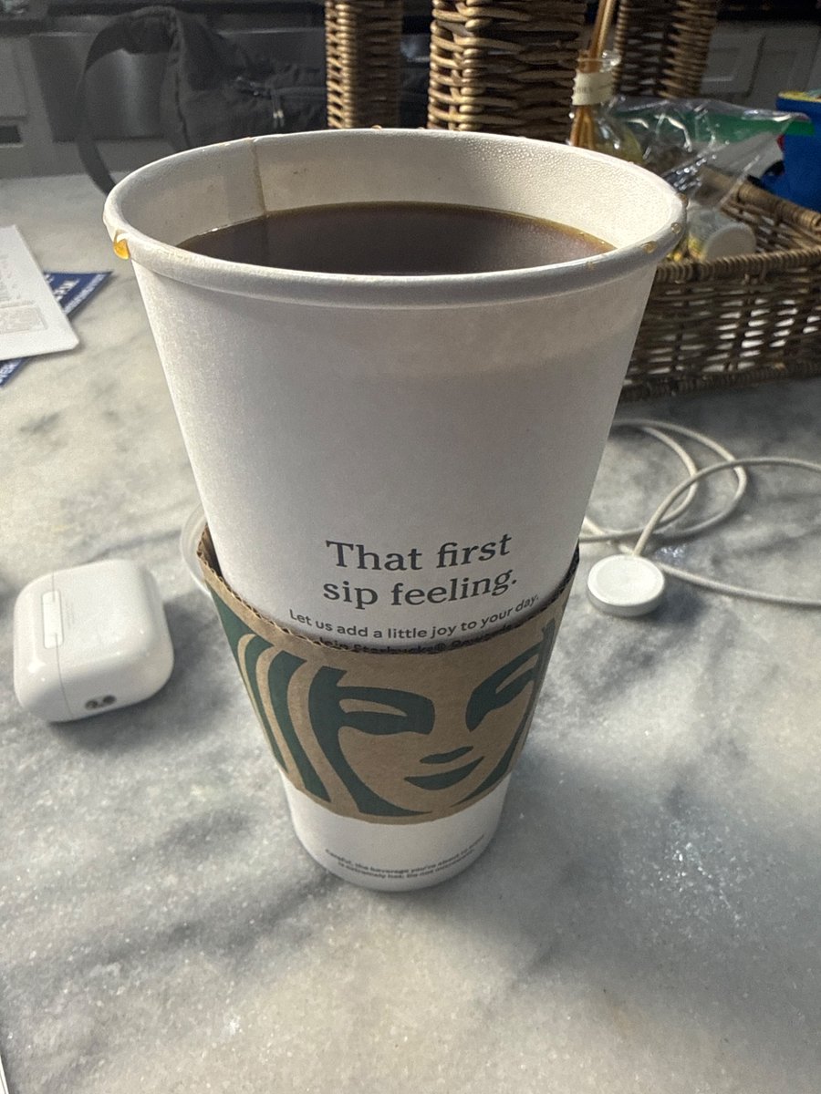 bitkite's tweet photo. I’ve ordered Starbucks probably 1000+ times now, I’ve never noticed this small saying. 

Let’s add a little joy to your day ❤️

4 days to go 🙏 @imagineif_bna https://t.co/08YMKKcDrC