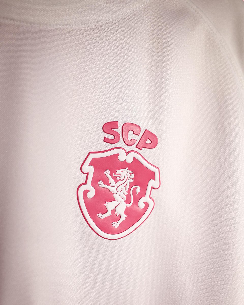 SportingCP's tweet photo. Neste Outubro Rosa, o convite é para todos: estar atento aos sinais, fazer os exames recomendados, marcar a consulta que ficou por agendar e levar alguém a fazer o mesmo. 🎗️

Juntos, entramos em campo. Veste esta causa 👉 https://t.co/GnSzp7tMVS https://t.co/IetutMR7eB