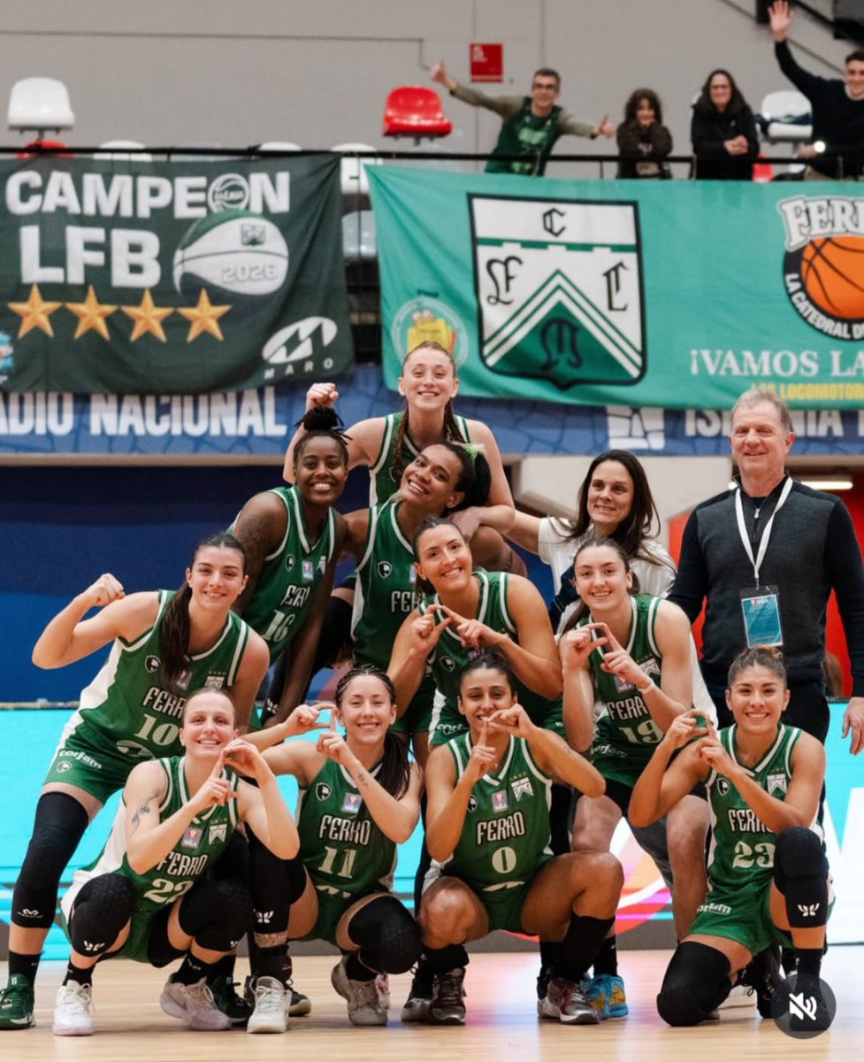 ferrocarriloest's tweet photo. #BasquetFemenino 🏀 Ganooó #Ferro!!! Por la 2° Fecha del Grupo "A" de la @WBLAmericas venció en Santiago 🇨🇱 78-76 a #DefensorSporting 🇺🇾
Sassa Goncalves 15 pts y 12 reb!
Oé 2° con 1G!
Próxima fecha (3°): Hoy 20 hs. vs. #CDCLeones 🇨🇱!
#VamosLasPibas! 💚🚂 https://t.co/PXmf20Xcrt