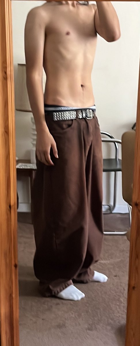 senastarve's tweet photo. first time posting myself i'm nervous can i get bmi estimates pls... and be honest #edrtwt https://t.co/nw0c1xM9uf