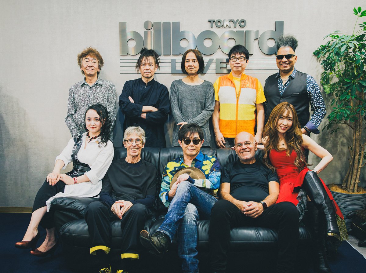 billboardlive_o's tweet photo. 【新規公演決定】
ブラジル・ラテン音楽週間！2027
Semana da Música Brasileira e Latina! 2027

宮沢和史がおくる[ブラジル・ラテン音楽週間！2027]、ビルボードライブ大阪公演は、1/27(水)＆1/29(金)の二日間で開催が決定。

■1/27(水)
GANGA ZUMBA 
～ガンガ ズンバ結成20周年記念！～

■1/29(金)
宮沢和史 & JABATIDA
～ジャバチーダ新春コンサート！～

※詳細は後日発表いたします。

@miyazawa_info 
#GANGAZUMBA #JABATIDA

GANGA ZUMBA Photo by Ryoji Fukumasa
