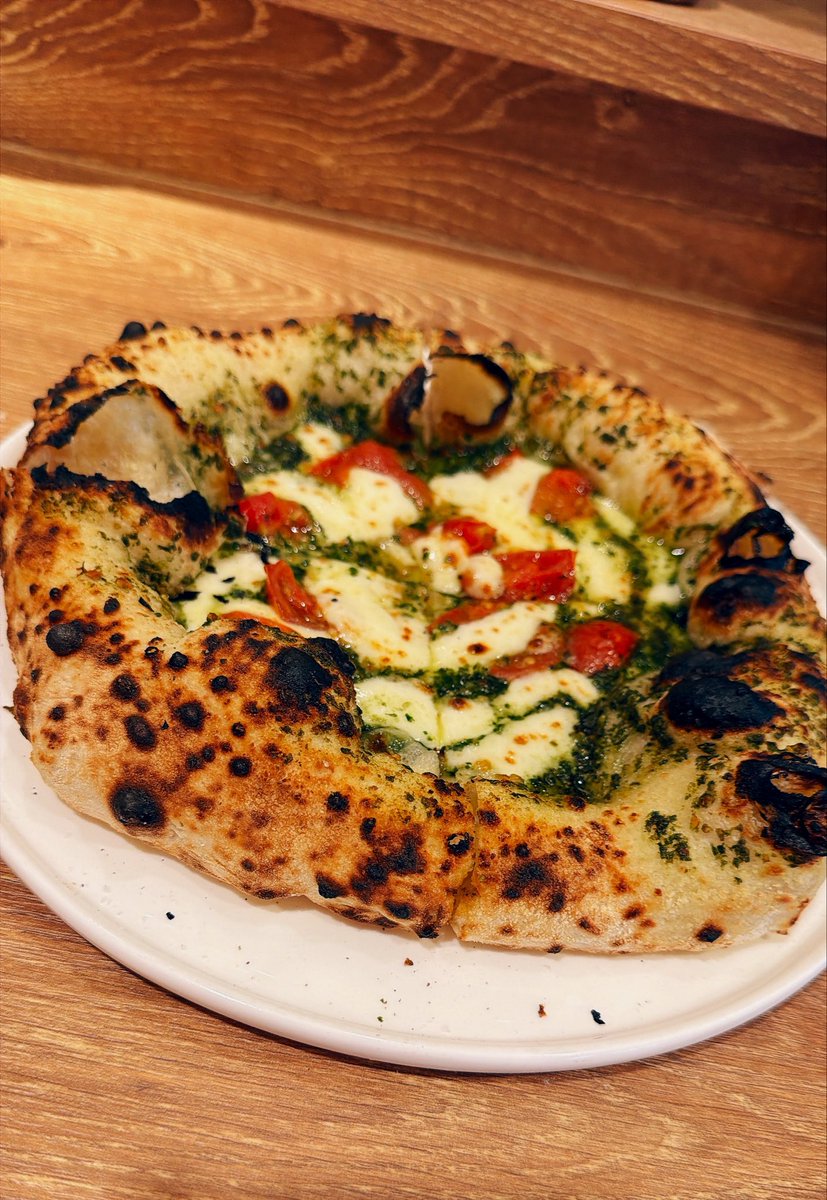 noachnoa's tweet photo. 最近お気に入りのピザ屋🍕 https://t.co/jCbYrH2dnP