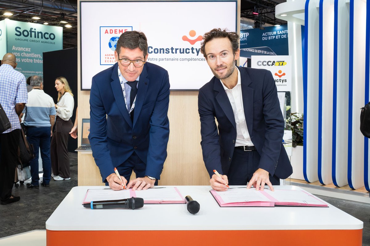 Constructys_'s tweet photo. 📢🌱Constructys et l’@ademe unissent leurs forces pour accélérer la transition écologique dans la Construction.

Lors de Batimat 2026, Constructys et l’ADEME ont officiellement signé une convention de partenariat pour une durée de 3 ans.

Le communiqué 👉https://t.co/OAe5Q3m240 https://t.co/Ki0KNe0MP2