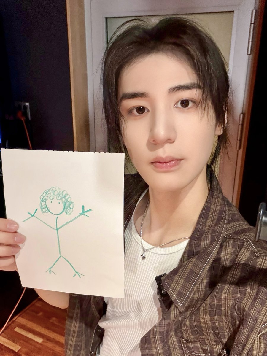 naegeux4's tweet photo. 보넥도가 그린 자화상 분명히 click it
당연히 need it 그냥 감탄해 wow 🎨

＜내가그린그저그런그림＞에서 직접 그린
세상에 하나뿐인 자화상을 공개합니다 🖍️

내그그그그 EP.6 
보이넥스트도어 편 보러가기
👉🏻 https://t.co/YE7NVvQN1K

#BOYNEXTDOOR #보이넥스트도어
#성호 #SUNGHO #태산 #TAESAN 
#이한 #LEEHAN #운학 #WOONHAK
#유병재 #내가그린그저그런그림 #내그그그그
@BOYNEXTDOOR_KOZ