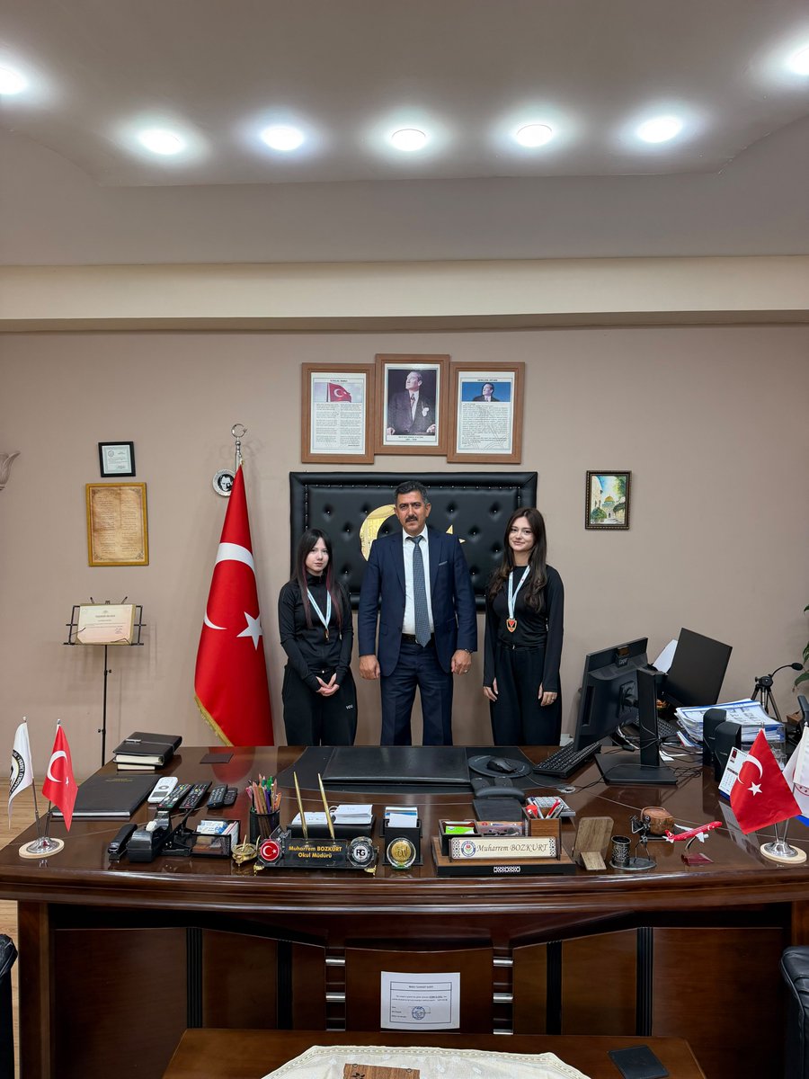 RGAL_34's tweet photo. Okulumuz öğrencileri Damla Karnal ve Ezgi Güney, Türkiye Hokey Federasyonu tarafından düzenlenen Açık Alan 2. Lig Play-Off müsabakalarında takımlarıyla birlikte Türkiye 1.’si olarak 1. Lig’e yükselme başarısı gösterdiler. https://t.co/HC26NVqJIp