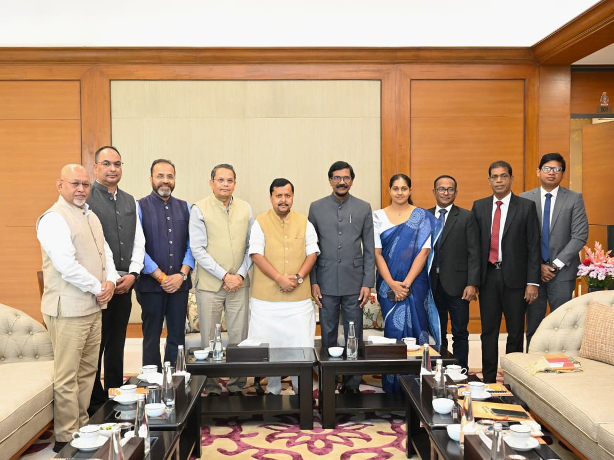 BJP4India's tweet photo. A five-member delegation of Sri Lanka’s Janatha Vimukthi Peramuna (JVP), led by General Secretary Tilvin Silva, called on BJP National President Shri @NitinNabin at BJP Headquarters, New Delhi.

The leaders discussed India-Sri Lanka’s deep civilisational and cultural ties, including their shared Buddhist heritage, and exchanged views on governance, welfare, women and youth empowerment, sports and public participation.

Shri Nabin briefed the delegation on the BJP’s organisational journey, grassroots network, Antyodaya philosophy and the #SevaSankalpAbhiyan, while highlighting the role of women and youth in nation-building.

They also discussed strengthening BJP-JVP institutional engagement and closer people-to-people ties. Here are some glimpses from the meet. ⬇️