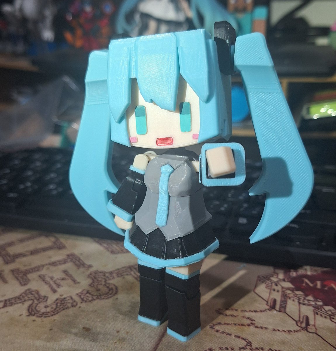 franckbug2048's tweet photo. 自己做的可動方塊初音
進展不錯  基本上所做的調整都沒什麼大問題-w- )b
#初音ミクㅤ #HatsuneMiku #miku https://t.co/KOLVK7LTYJ