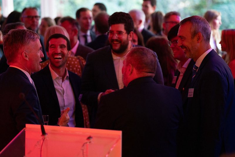 ukinspain's tweet photo. 🎉 ¡Enhorabuena a los ganadores de los #UKSPAwards2026! 
📸👉🏻 https://t.co/8ZX6WPLK8z

🏅 @CambridgeUP – Campeón de la Exportación Educativa 
 🏅 @cellnextelecom – Liderazgo en Infraestructuras Digitales Críticas 
 🏅 Grifols– Innovación en Salud 🌎y Resultados para los Pacientes https://t.co/MiiUl0gDhd