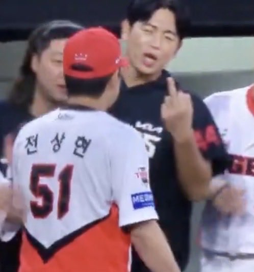 5iat1gers's tweet photo. 시잘 실화냐
아진짜 https://t.co/9HWrMXpG6y